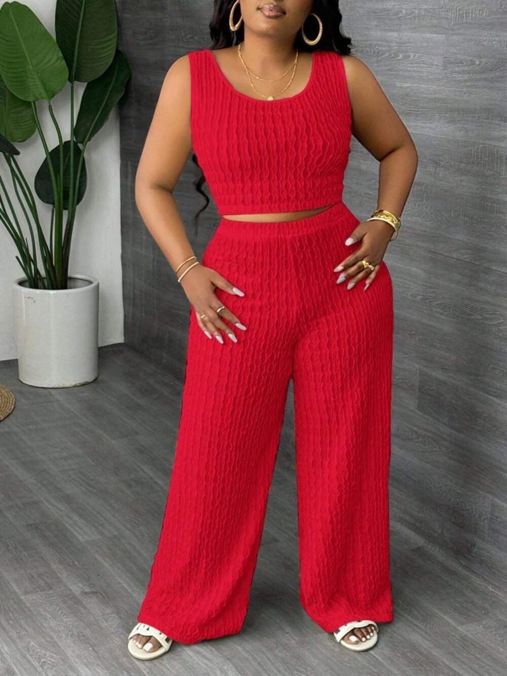 Red Casual Women's Plus Size Tank Top And Pants Set - Picture 3 of 5